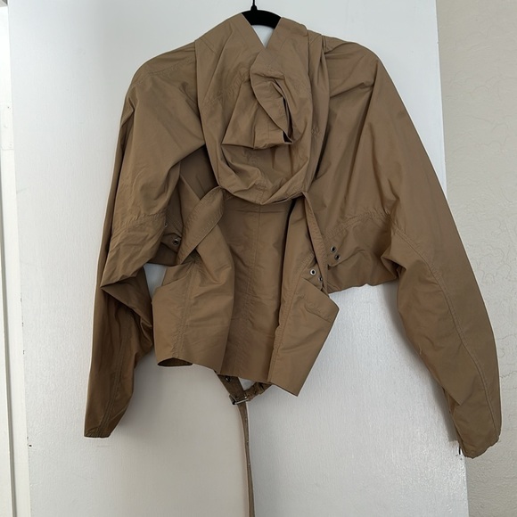 Hooded jacket - Picture 2 of 5